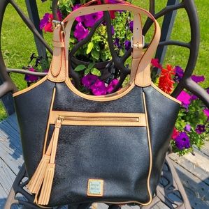 🖤💗 SOLD SOLD SOLDDooney NWT saffiano Maddie tote